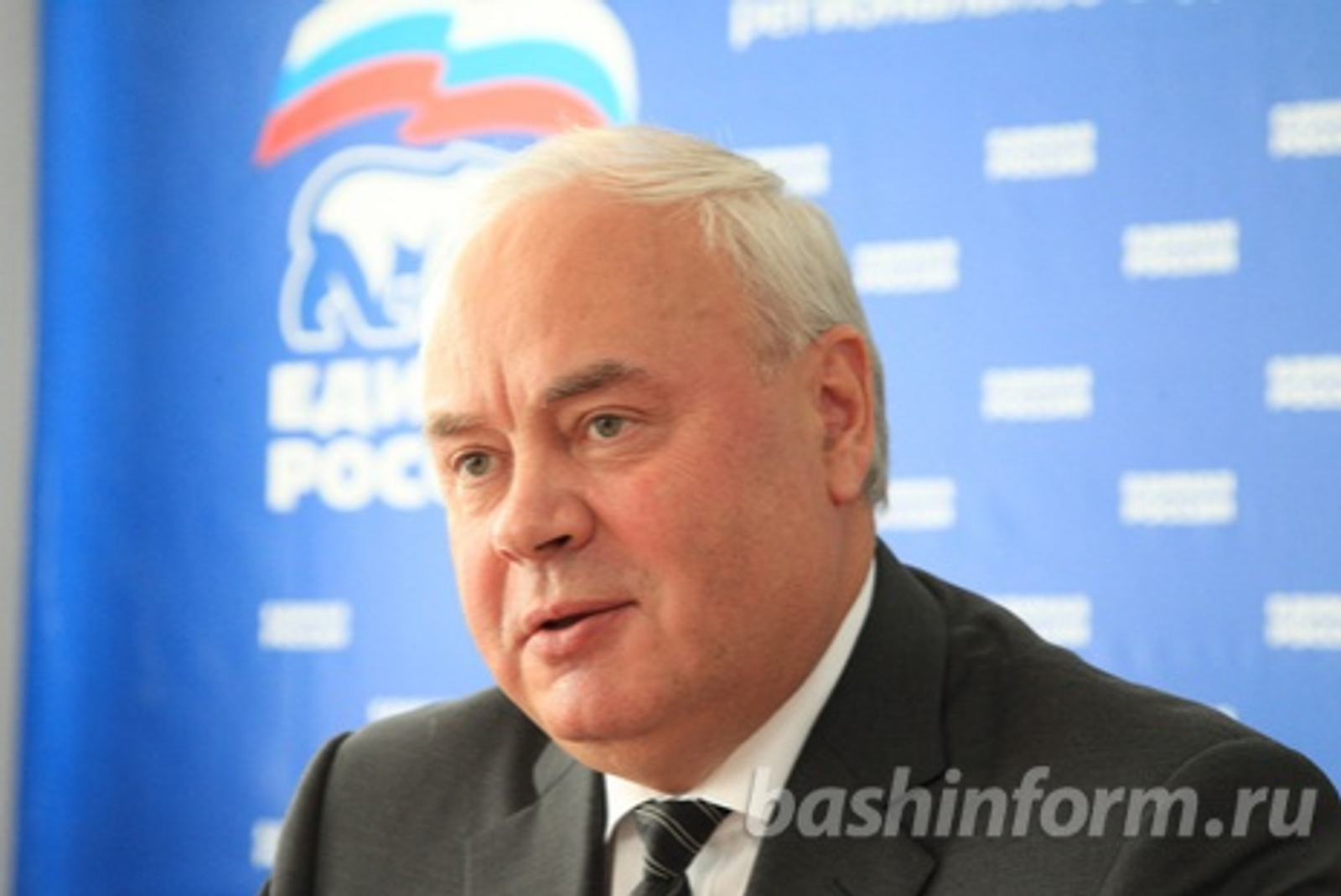 Олег Яровиков