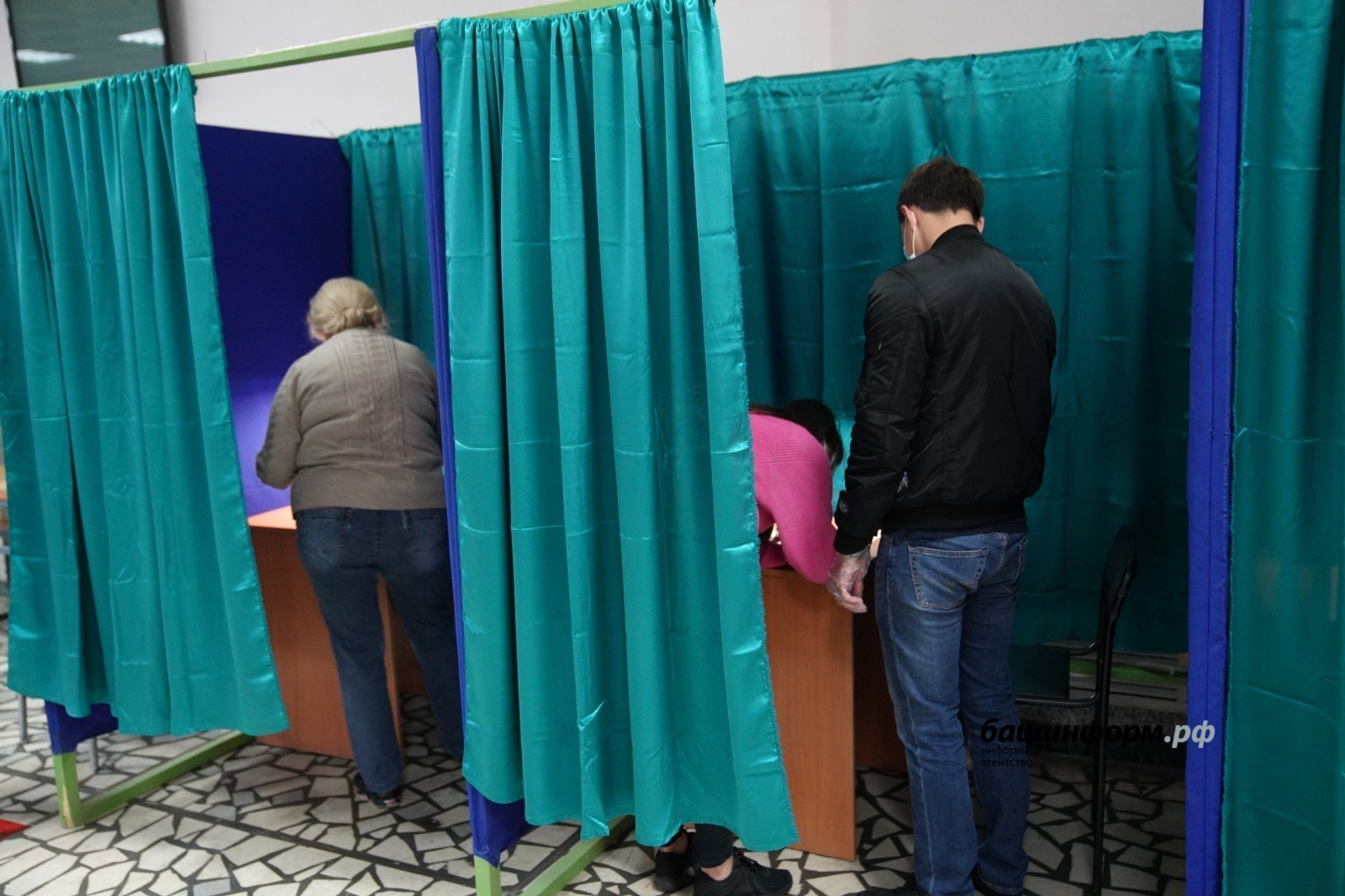 Олег Яровиков