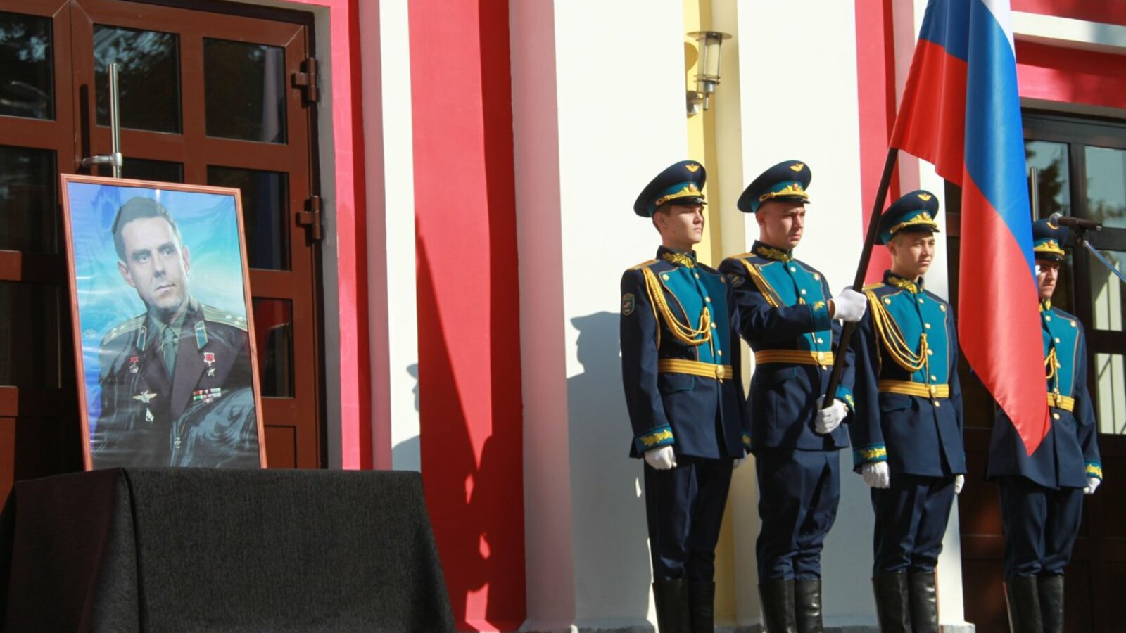 Олег Яровиков