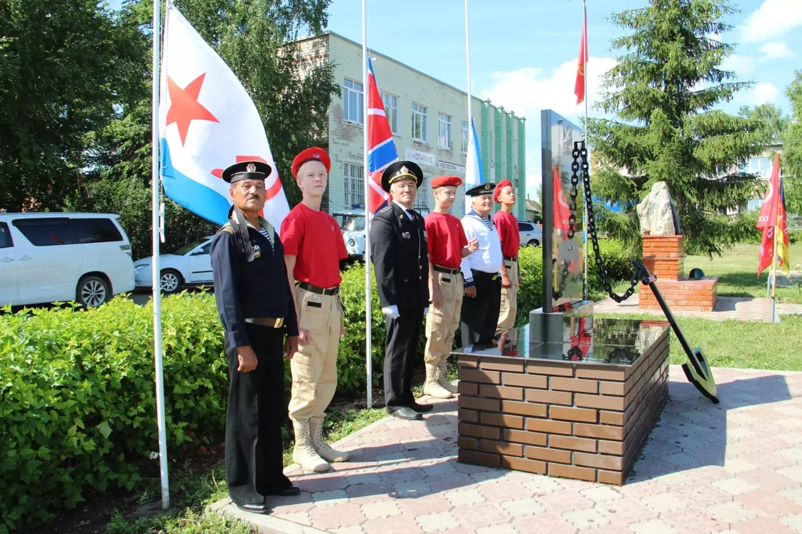 В Стерлибашевском районе Башкирии открыли стелу ветеранам-морякам