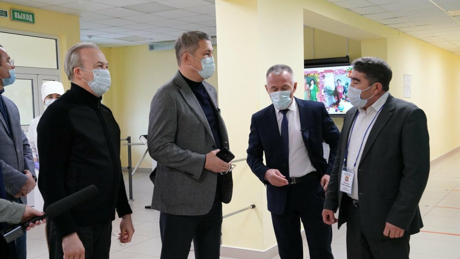 Олег Яровиков