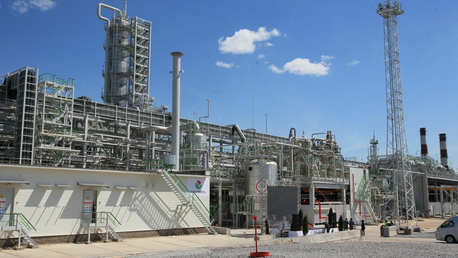 Олег Яровиков