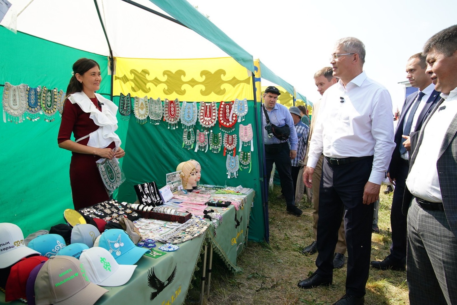 Олег Яровиков