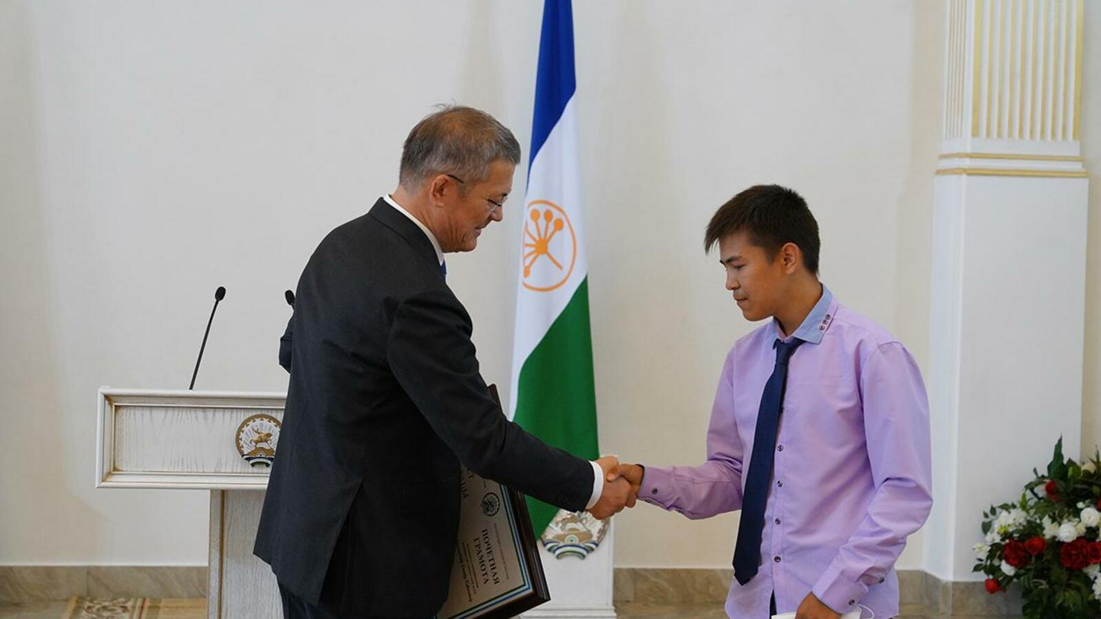 Олег Яровиков