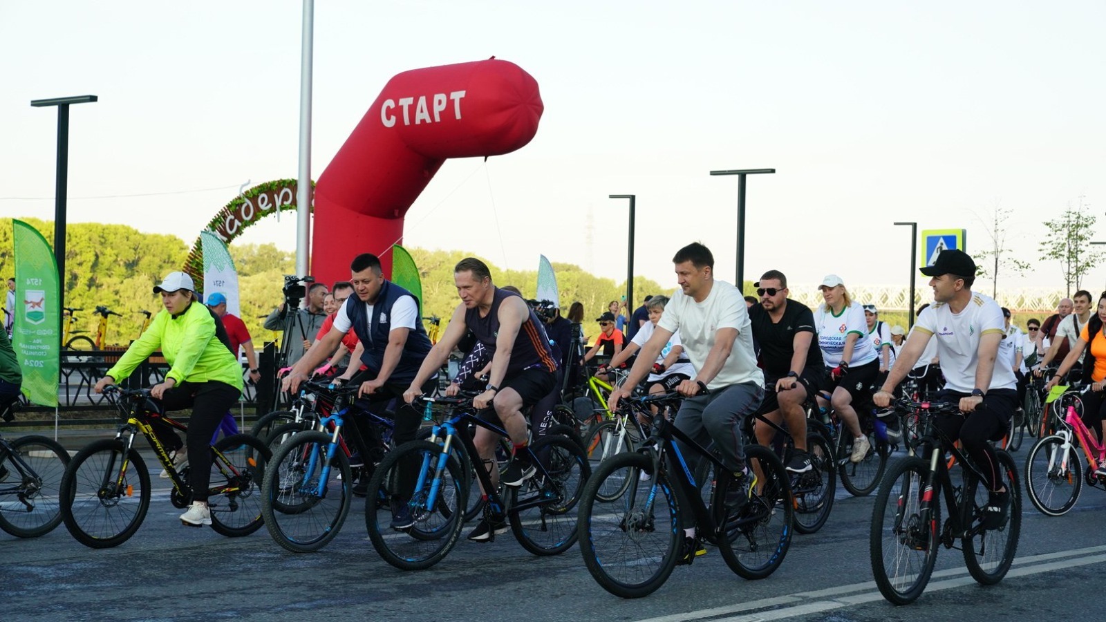 Олег Яровиков, Валерий Шахов.