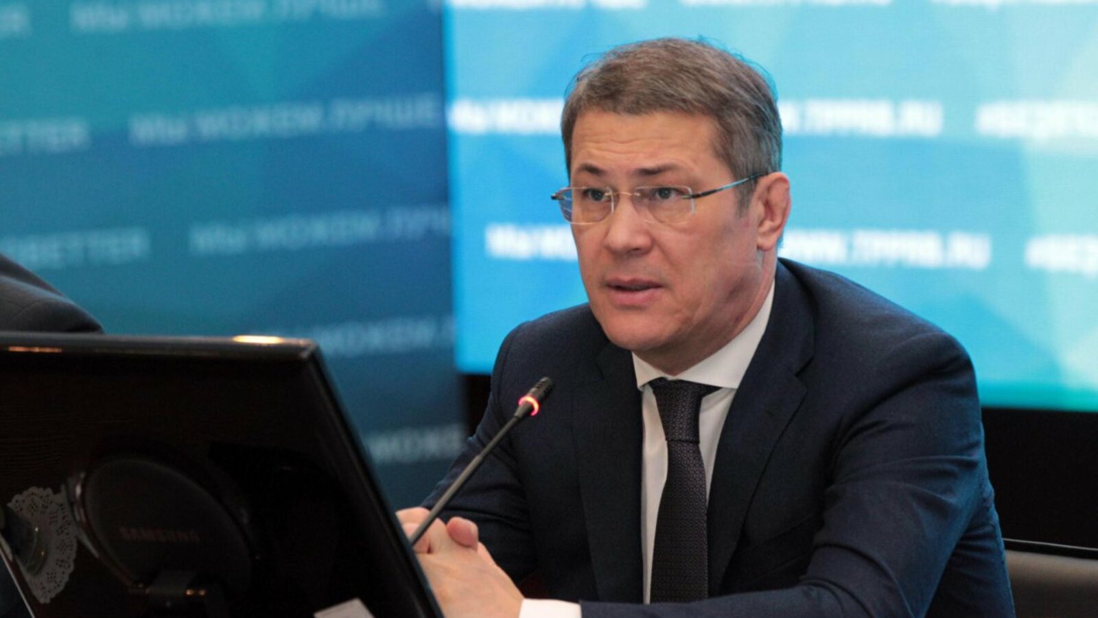 Олег Яровиков