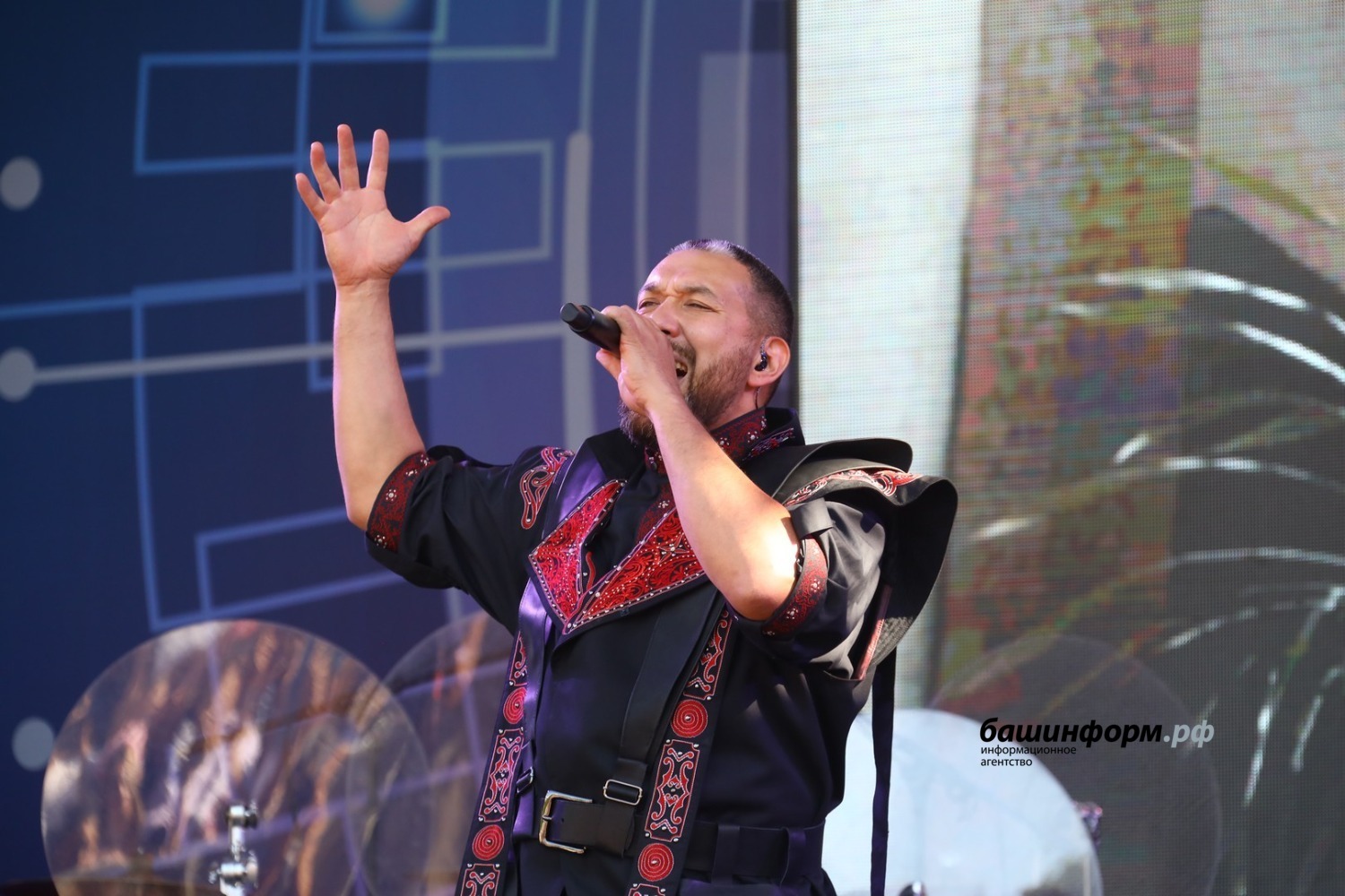 Валерий Шахов