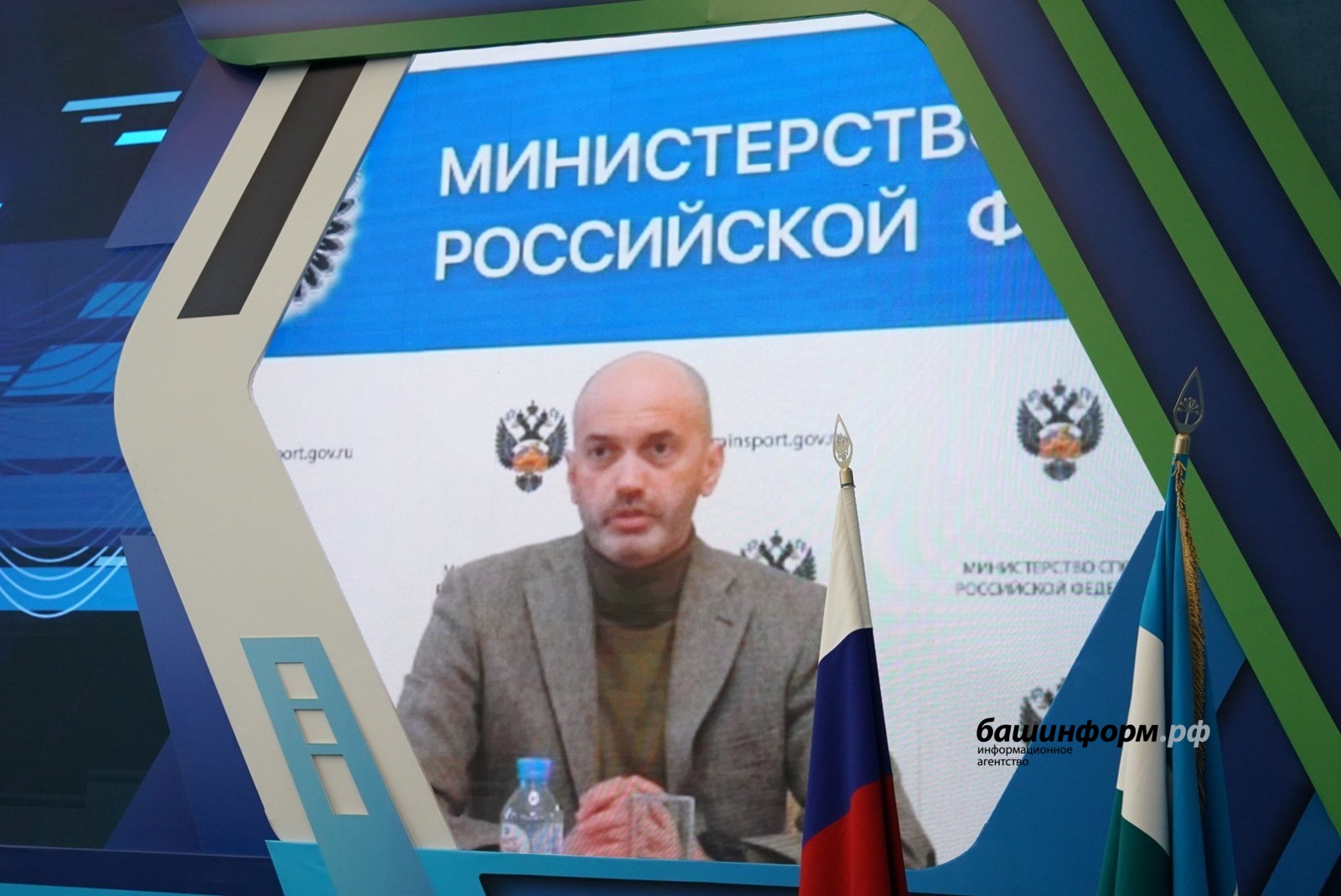 Олег Яровиков