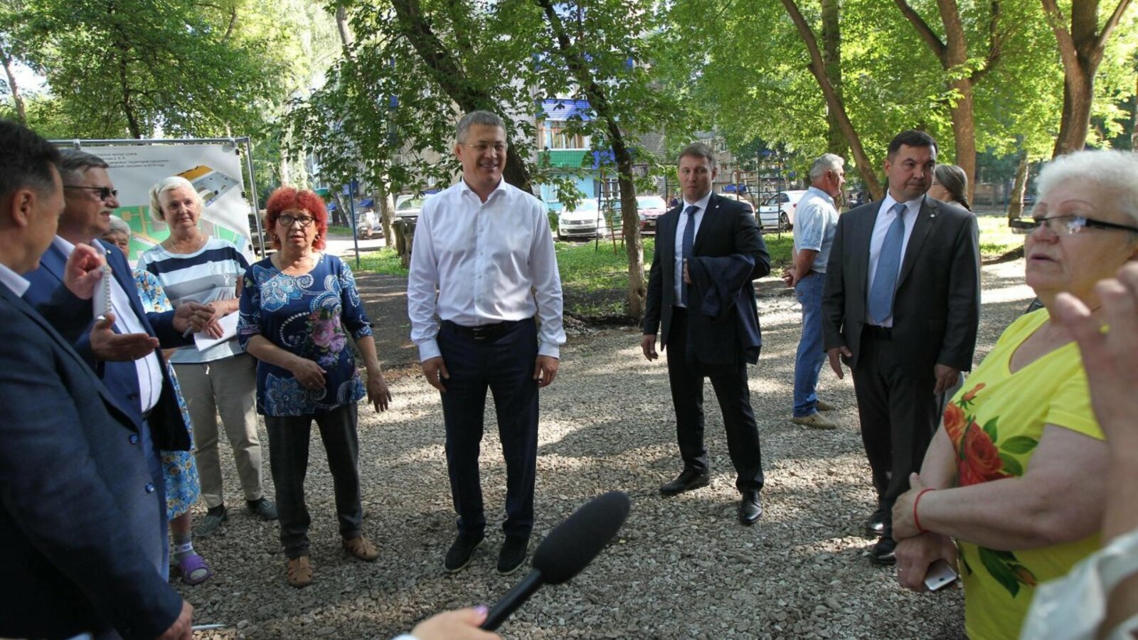 Олег Яровиков