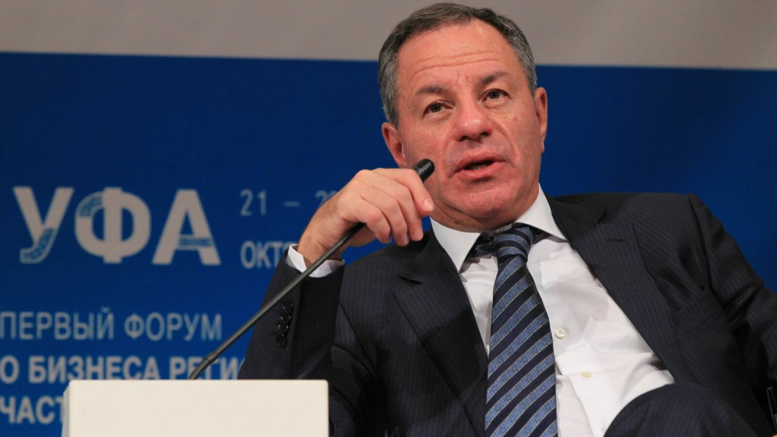 Олег Яровиков