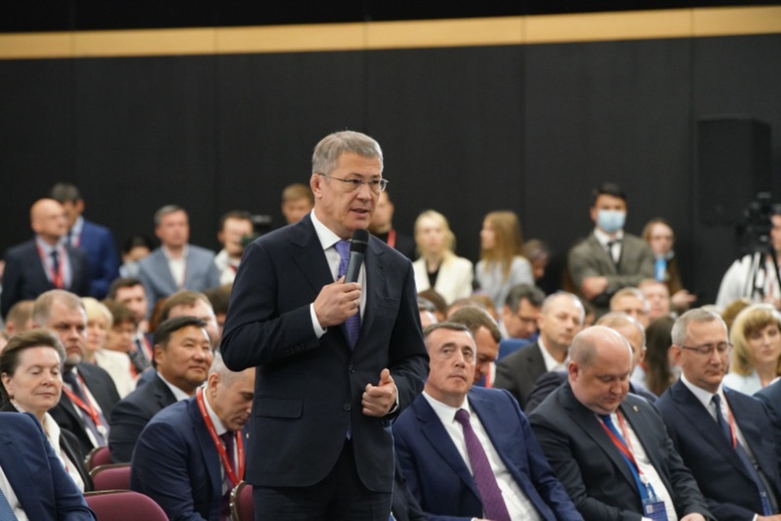 Олег Яровиков