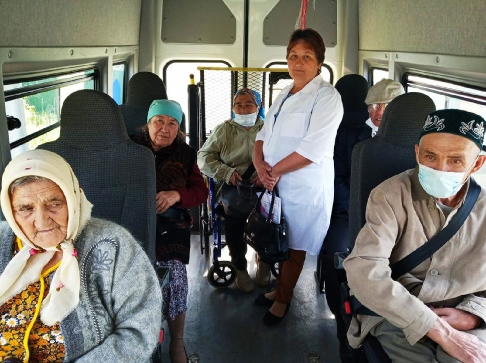 Граждане старше 65 лет из деревень и сел республики могут добраться до больницы бесплатно