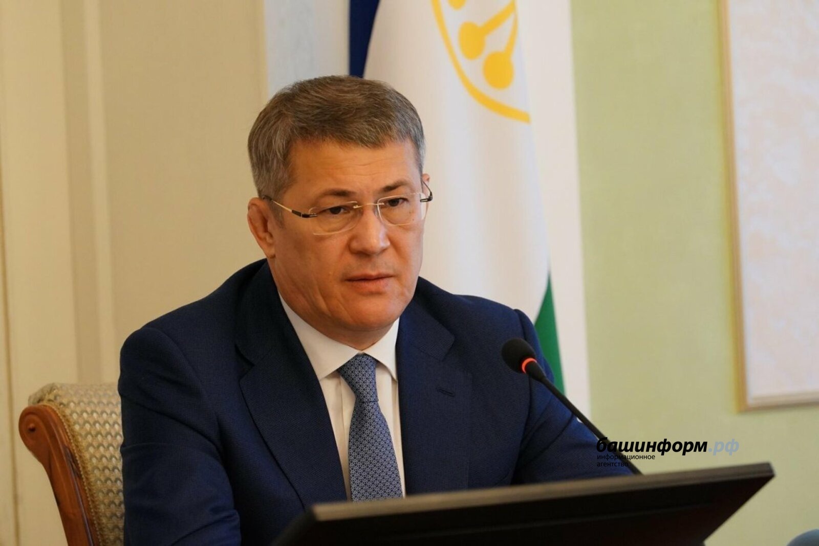 Олег Яровиков
