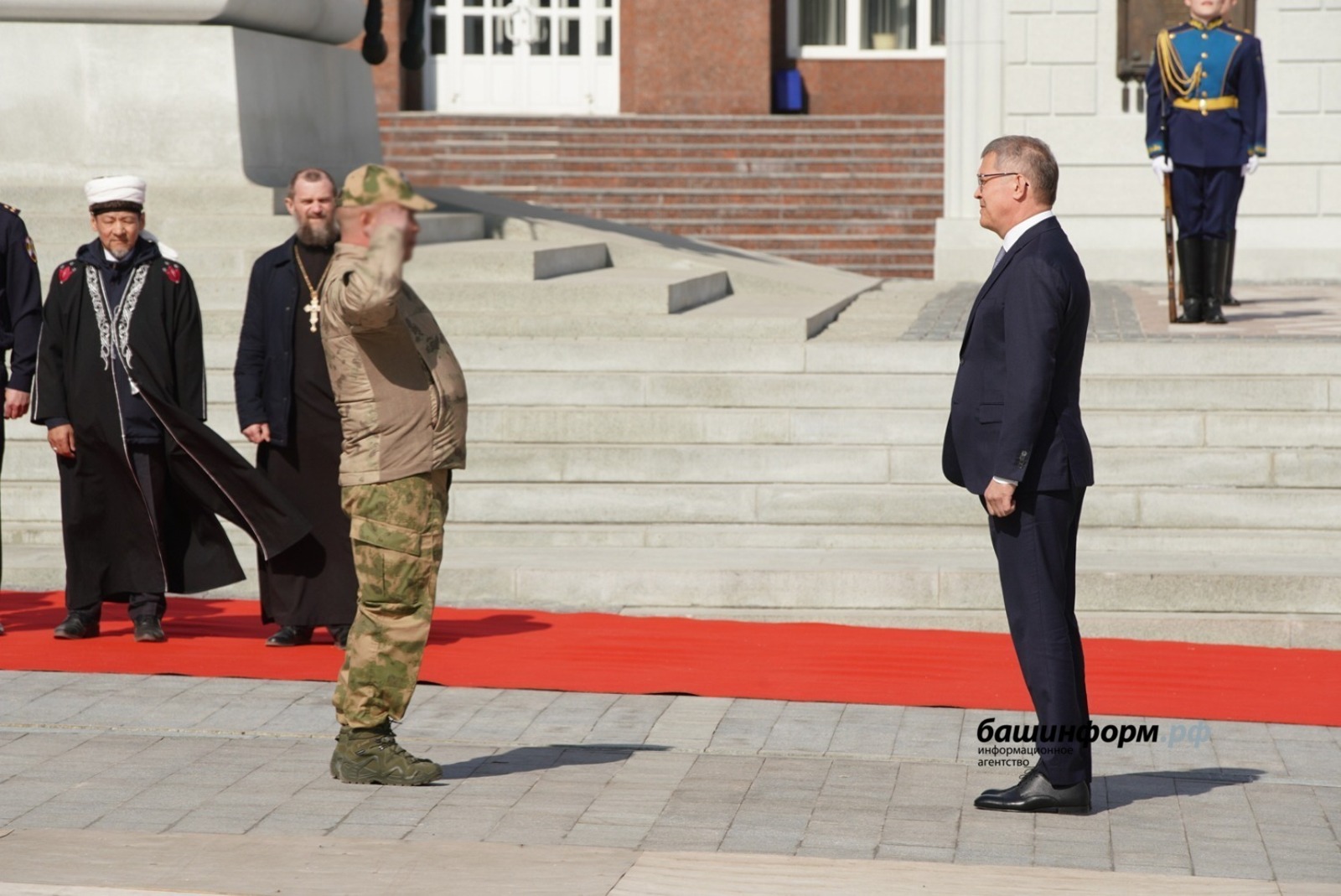 Олег Яровиков