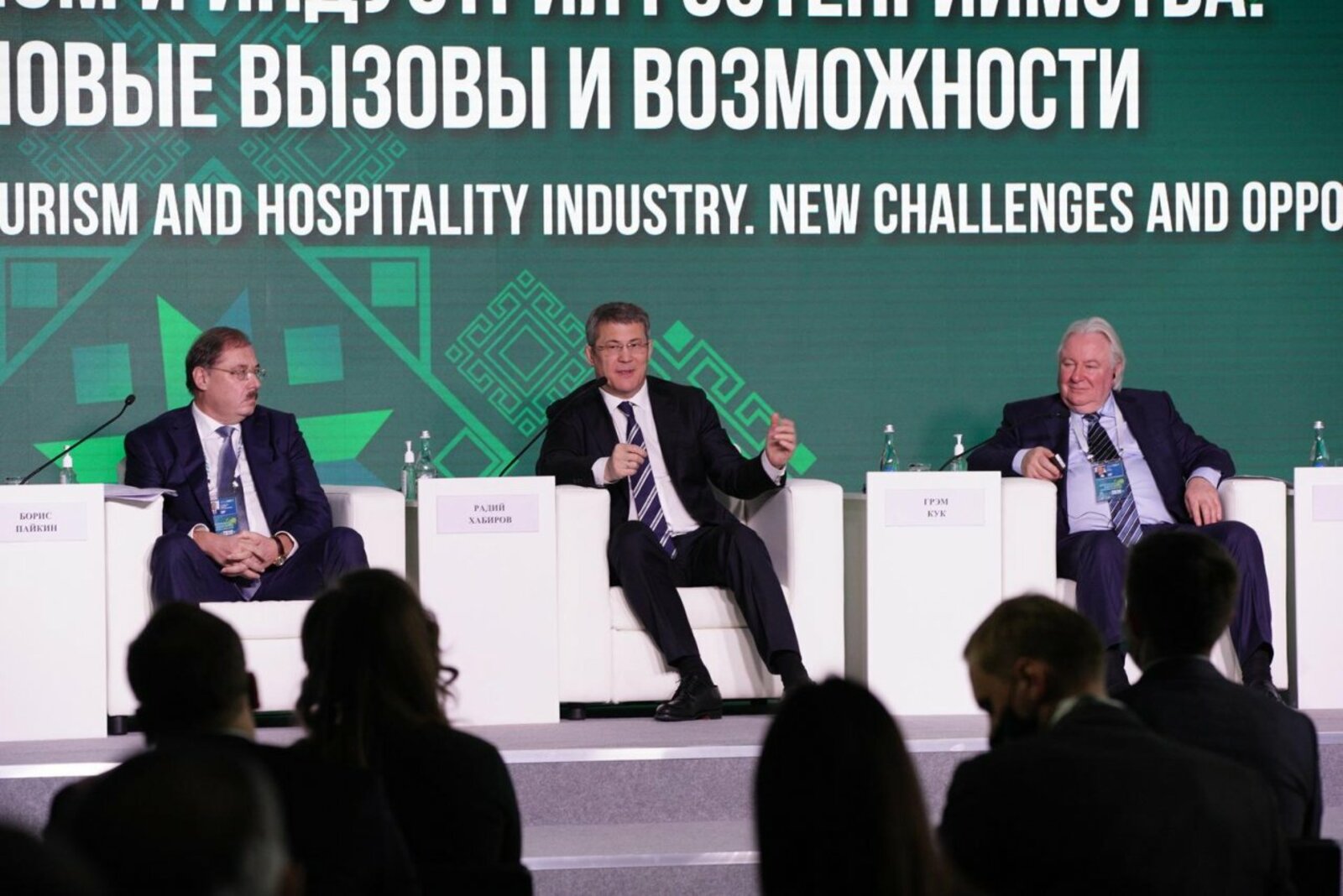 Олег Яровиков