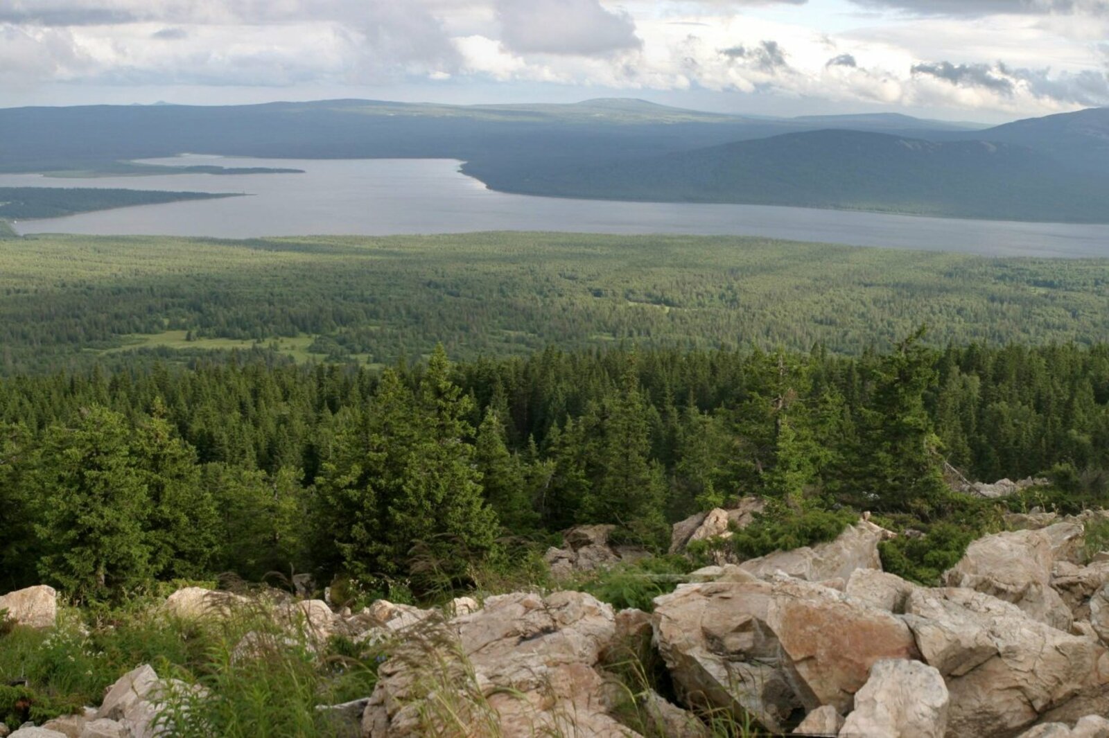 Олег Яровиков