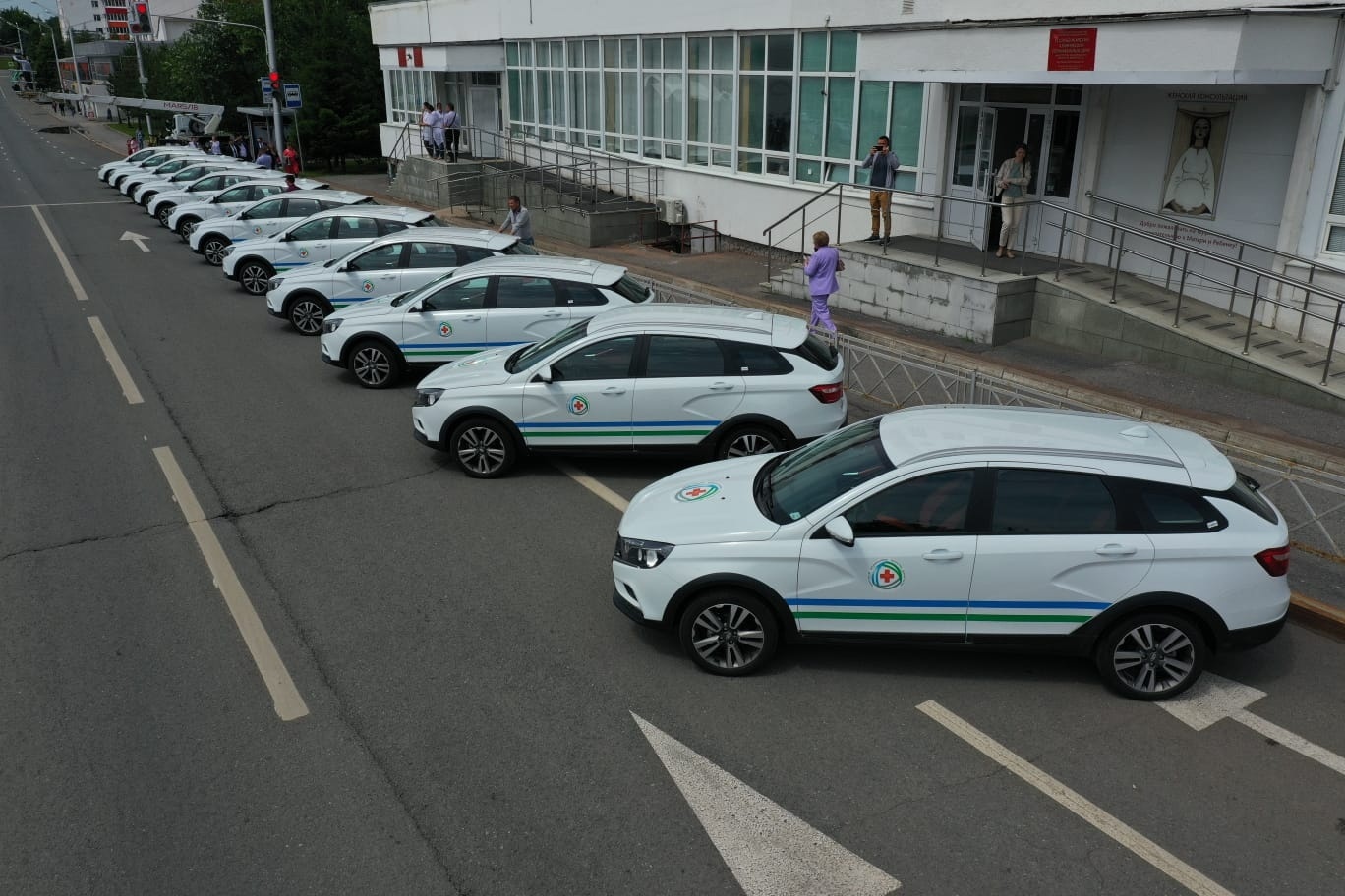 Больницы Башкирии получили 23 автомобиля для маломобильных пациентов