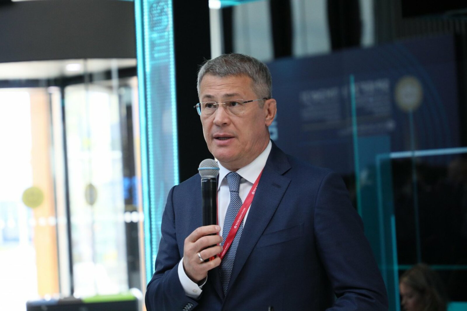 Олег Яровиков