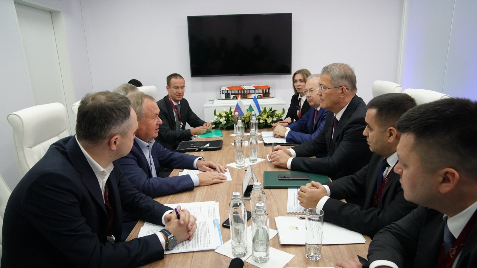 Олег Яровиков