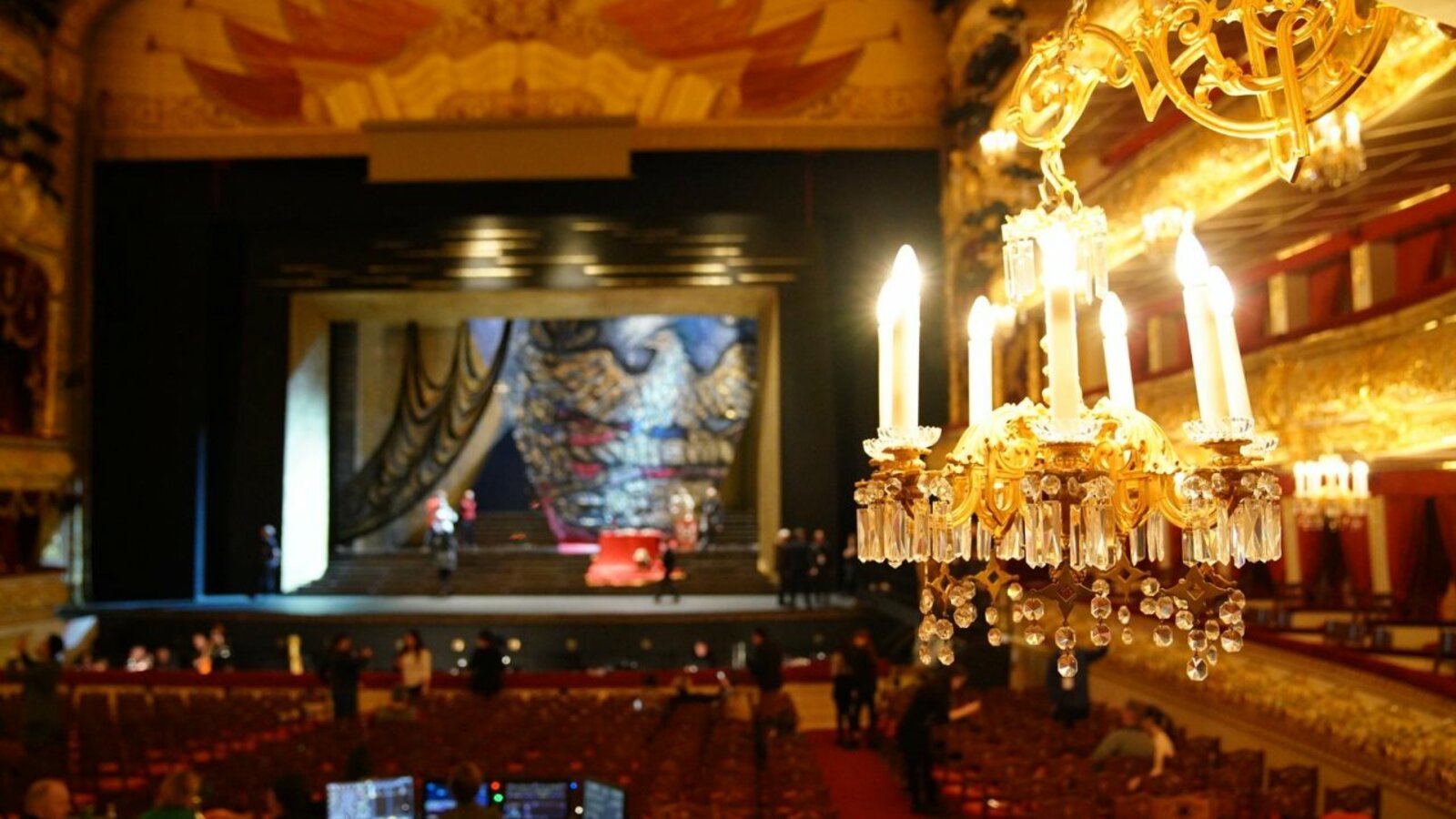 Олег Яровиков