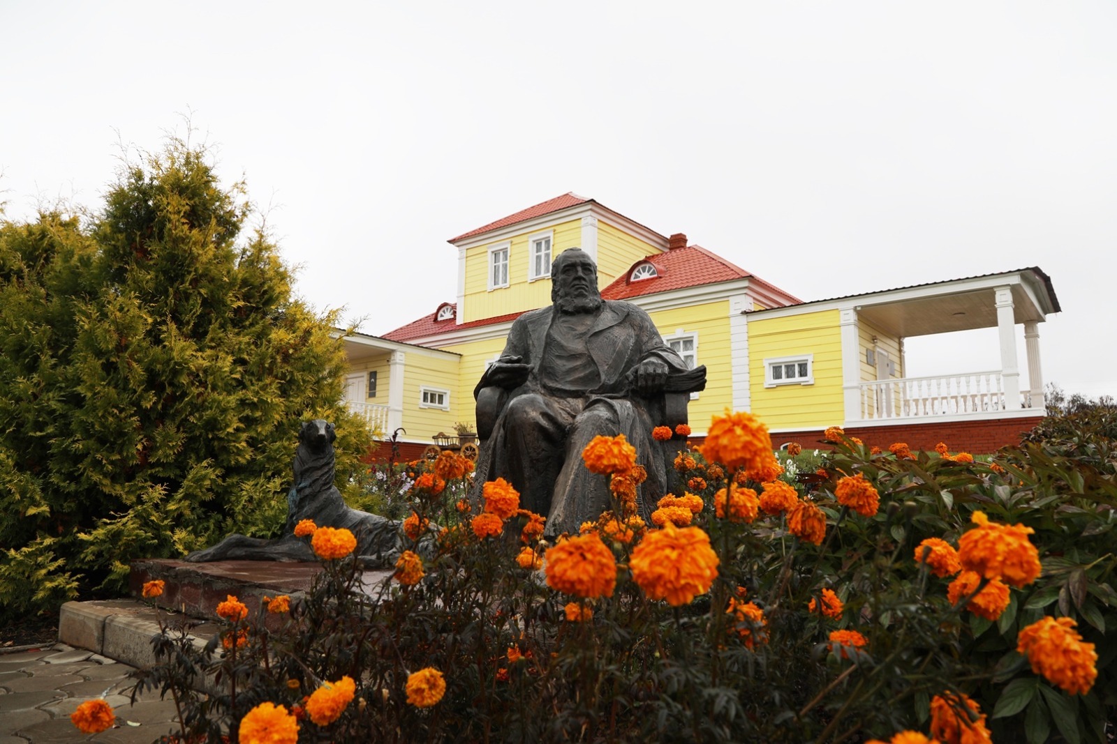 Сергей Щекатуров