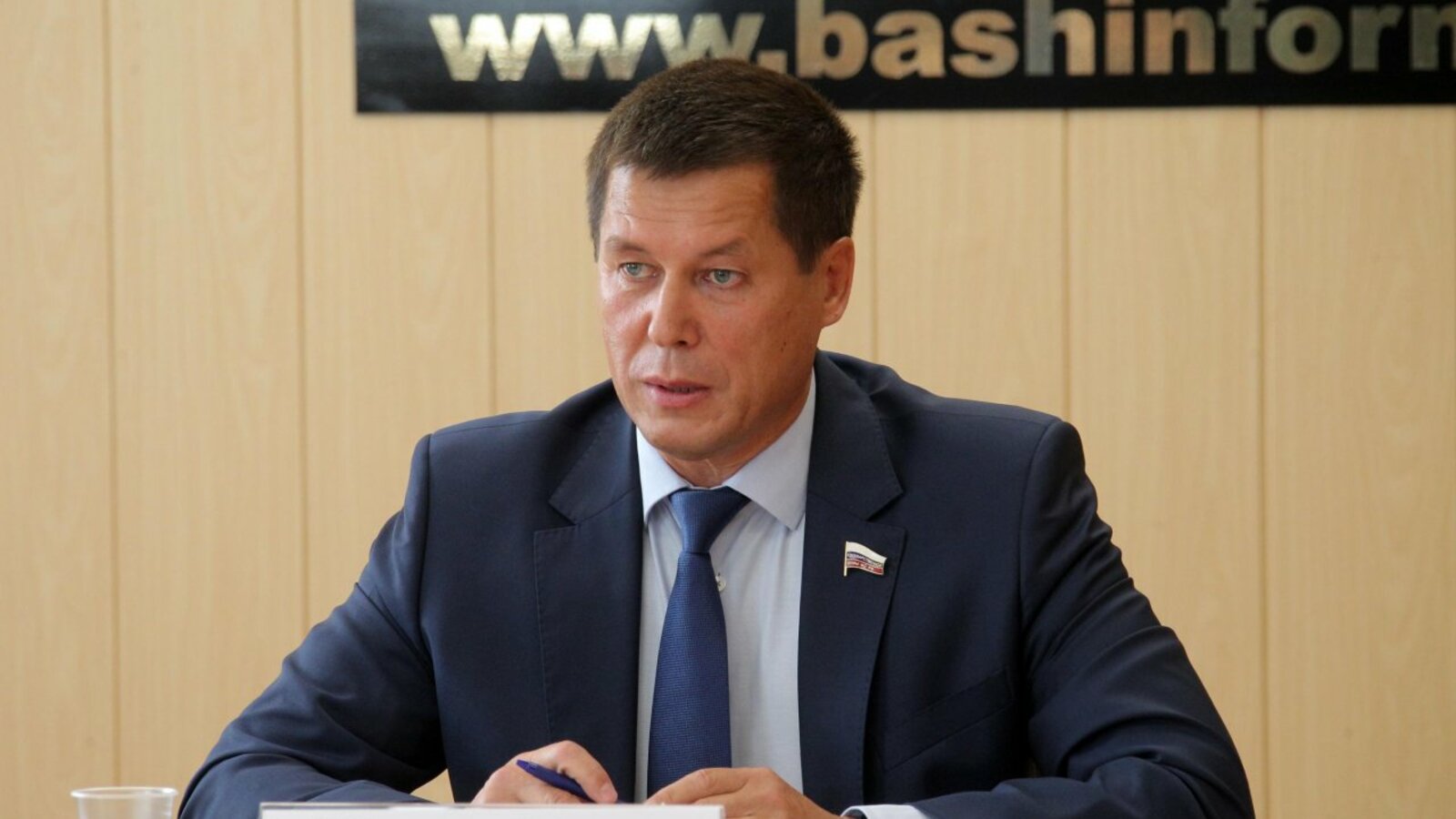 Олег Яровиков