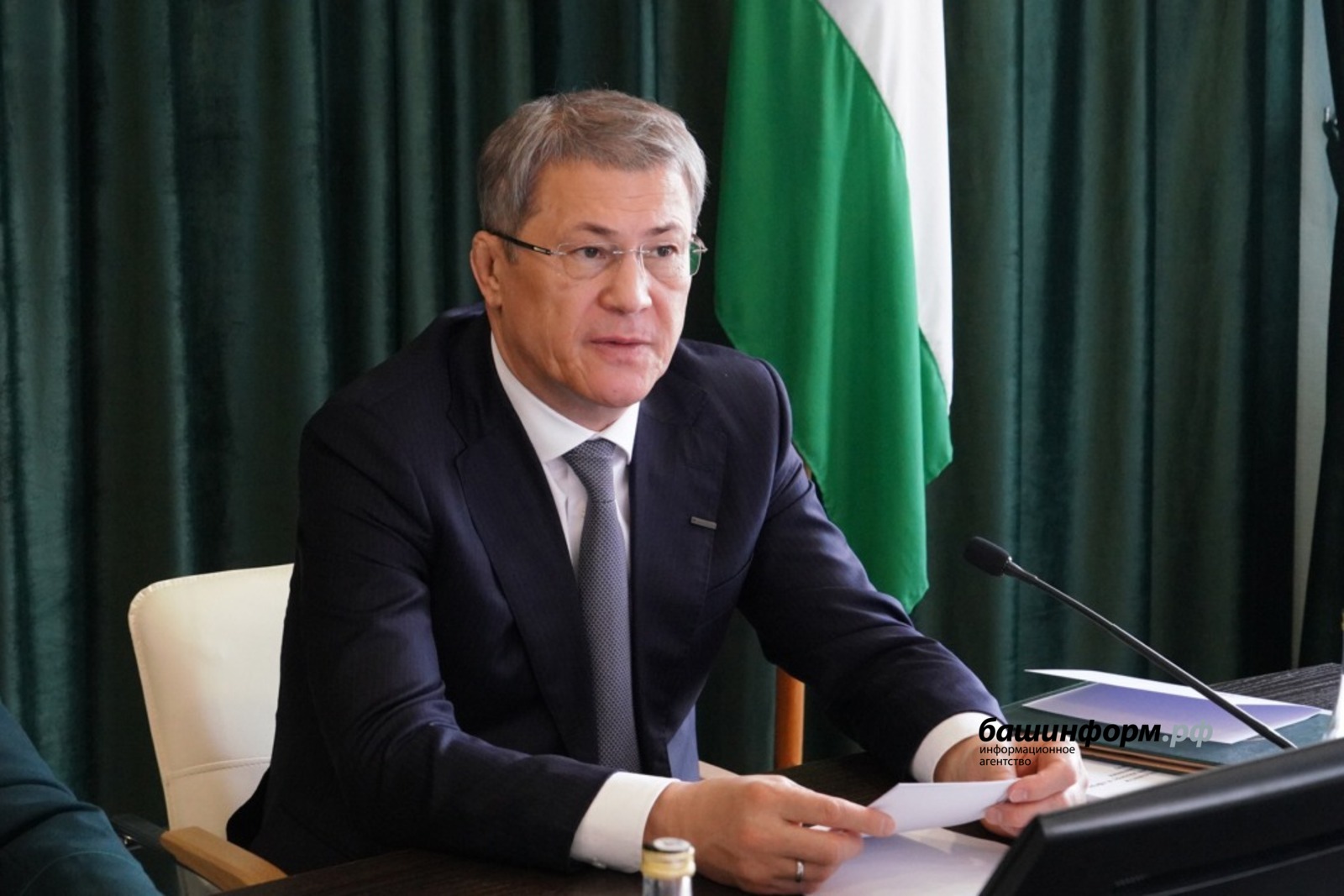 Олег Яровиков