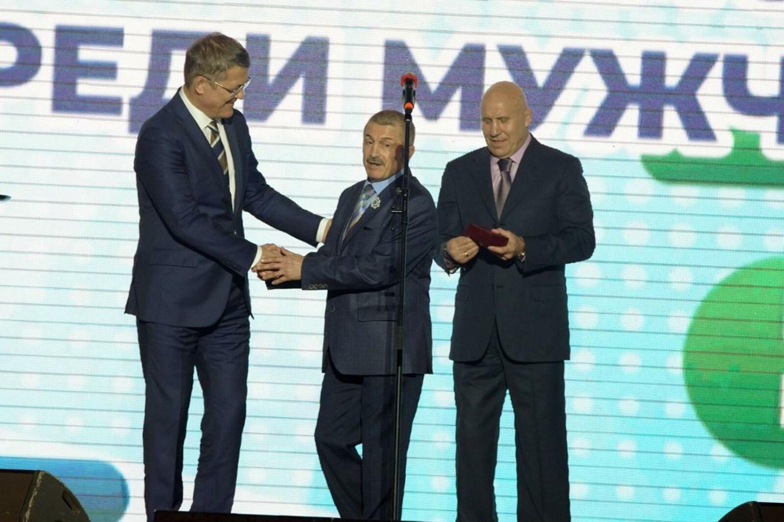 Олег Яровиков