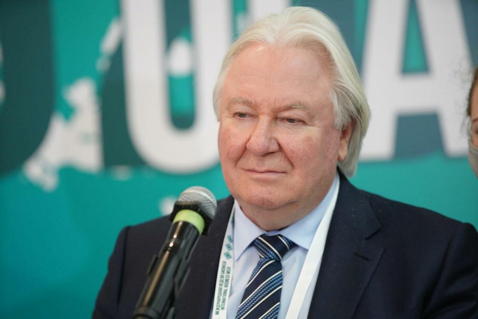 Олег Яровиков