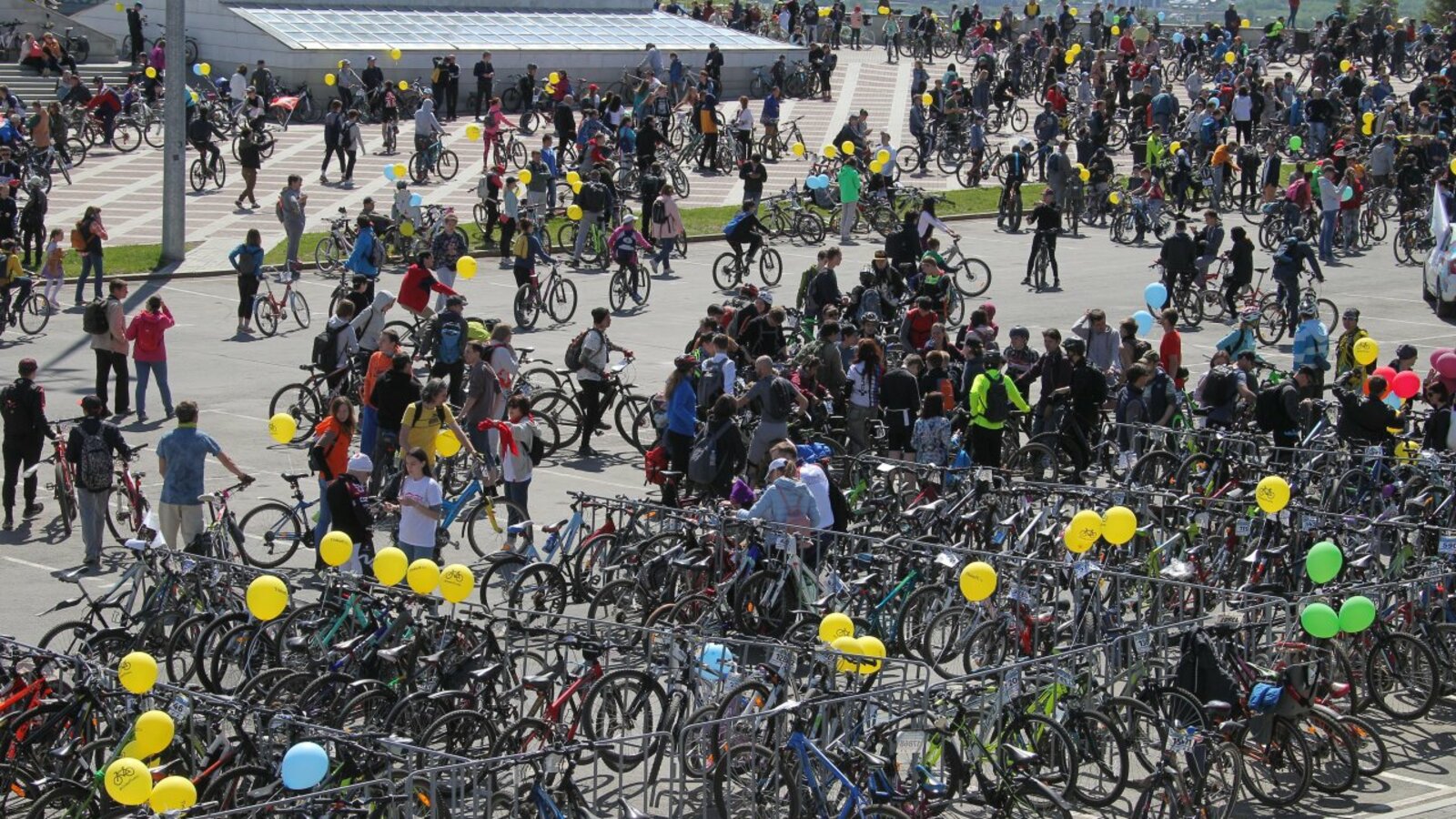 Олег Яровиков