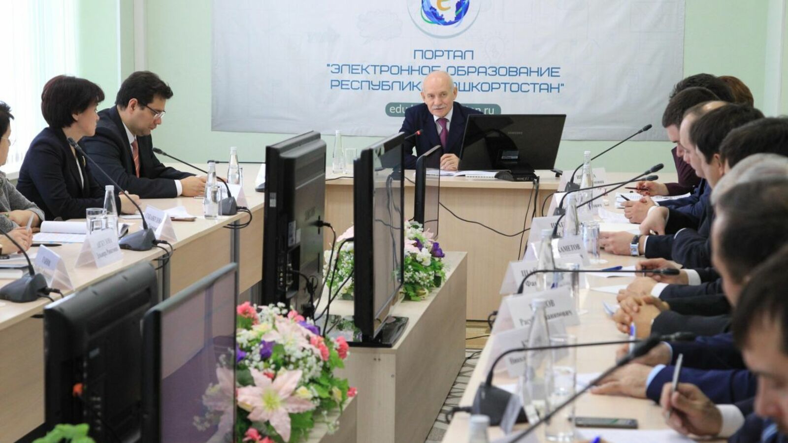 Олег Яровиков