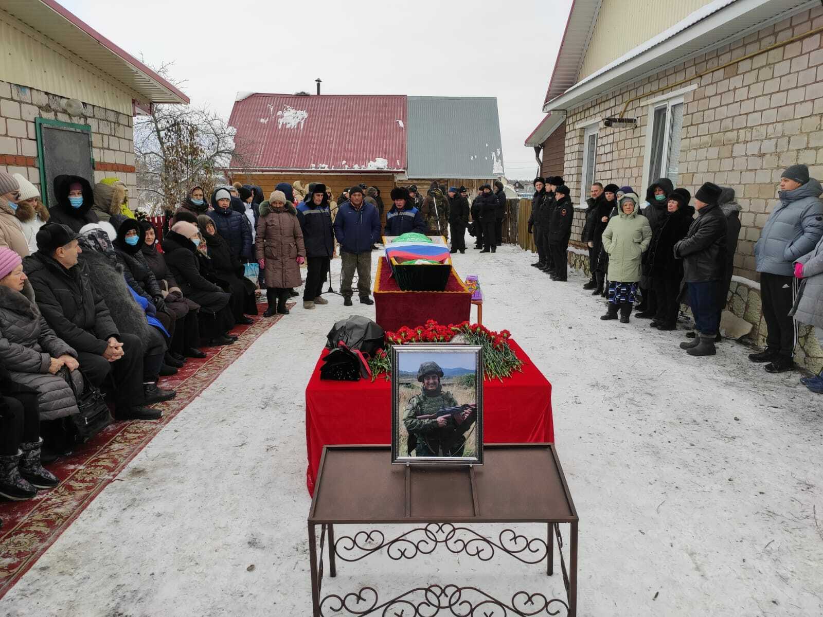 В Иглинском районе Башкирии простились со старшим сержантом Румилем Низамовым, погибшим в ходе СВО