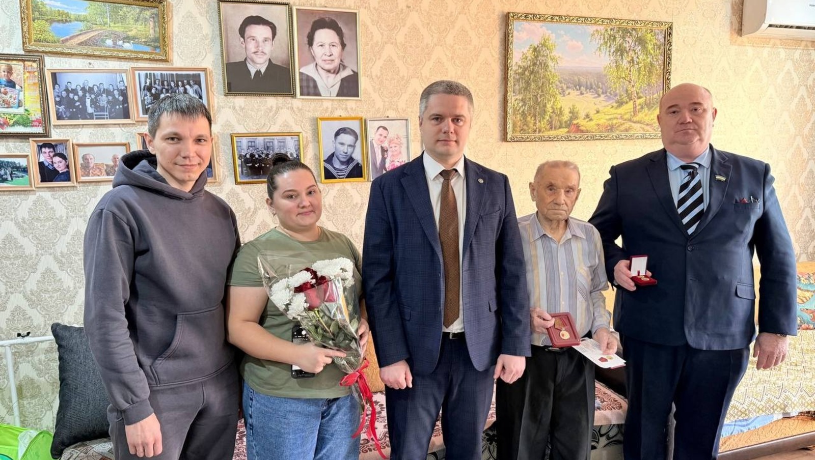 соцсети Антона Тарасова