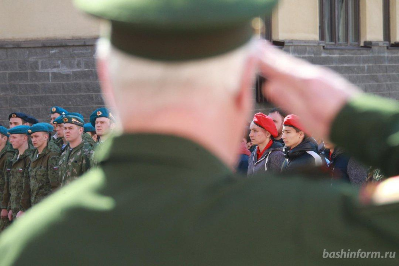 Олег Яровиков