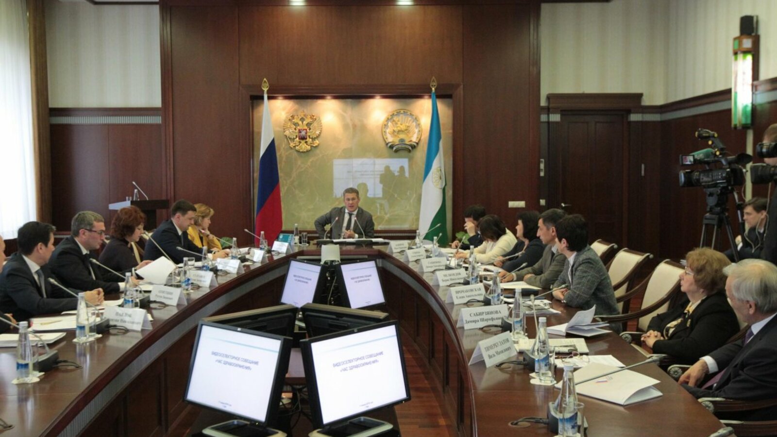 Олег Яровиков