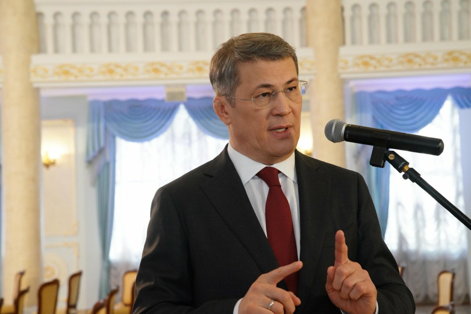Олег Яровиков