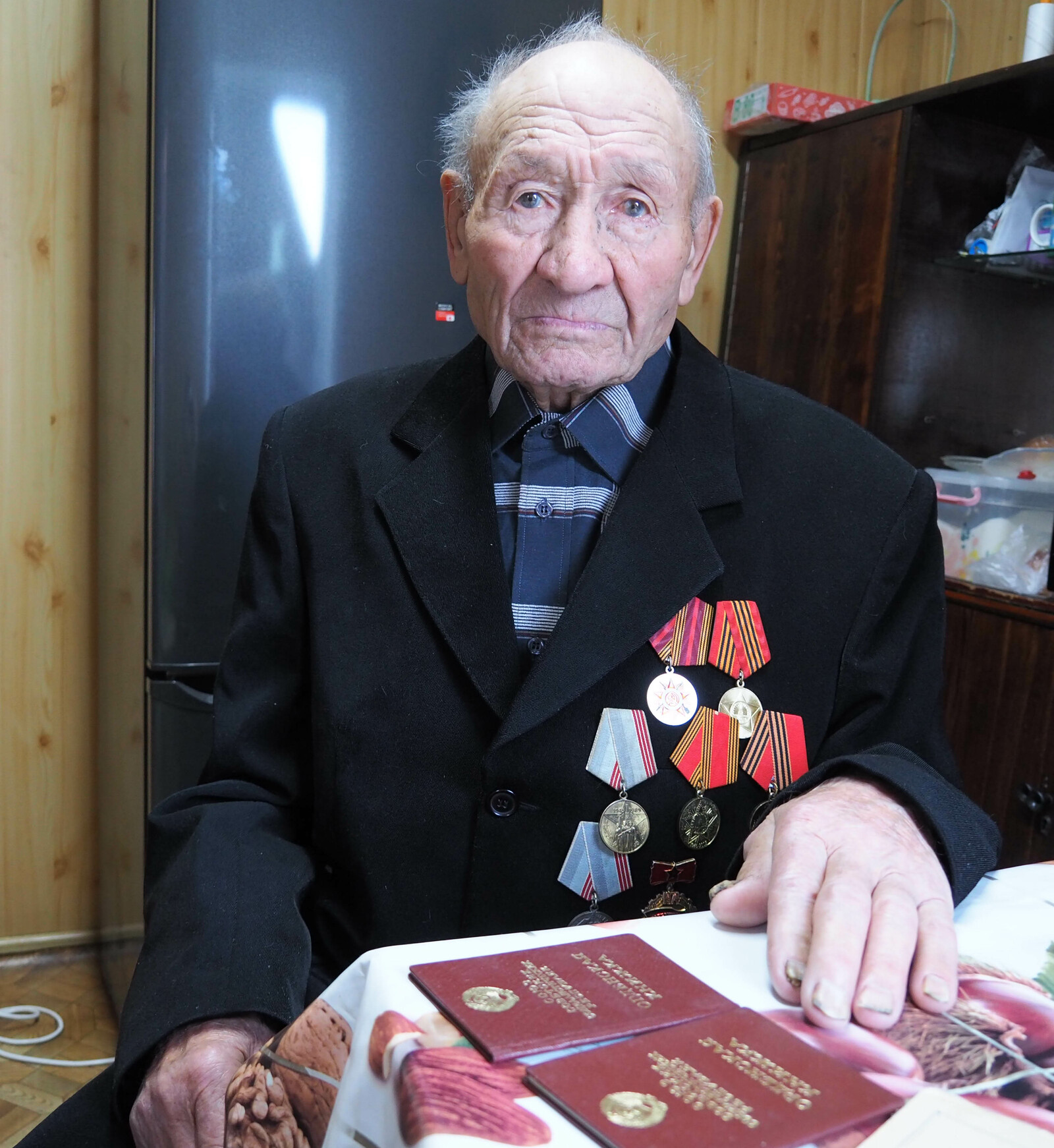 Бывшему знатному комбайнеру колхоза «Дружба» Стерлитамакского района Филиппу Дмитриевичу Григорьеву сегодня исполнилось 95 лет