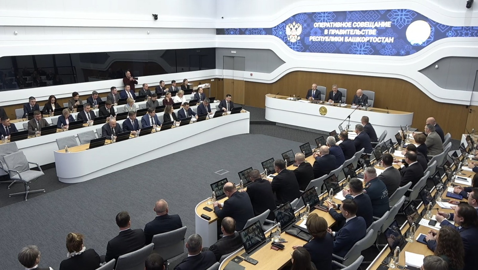 скриншот трансляция оперативного совещания правительства РБ