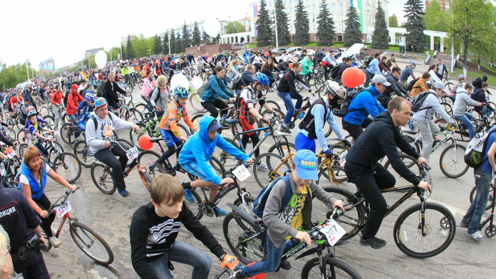 Олег Яровиков