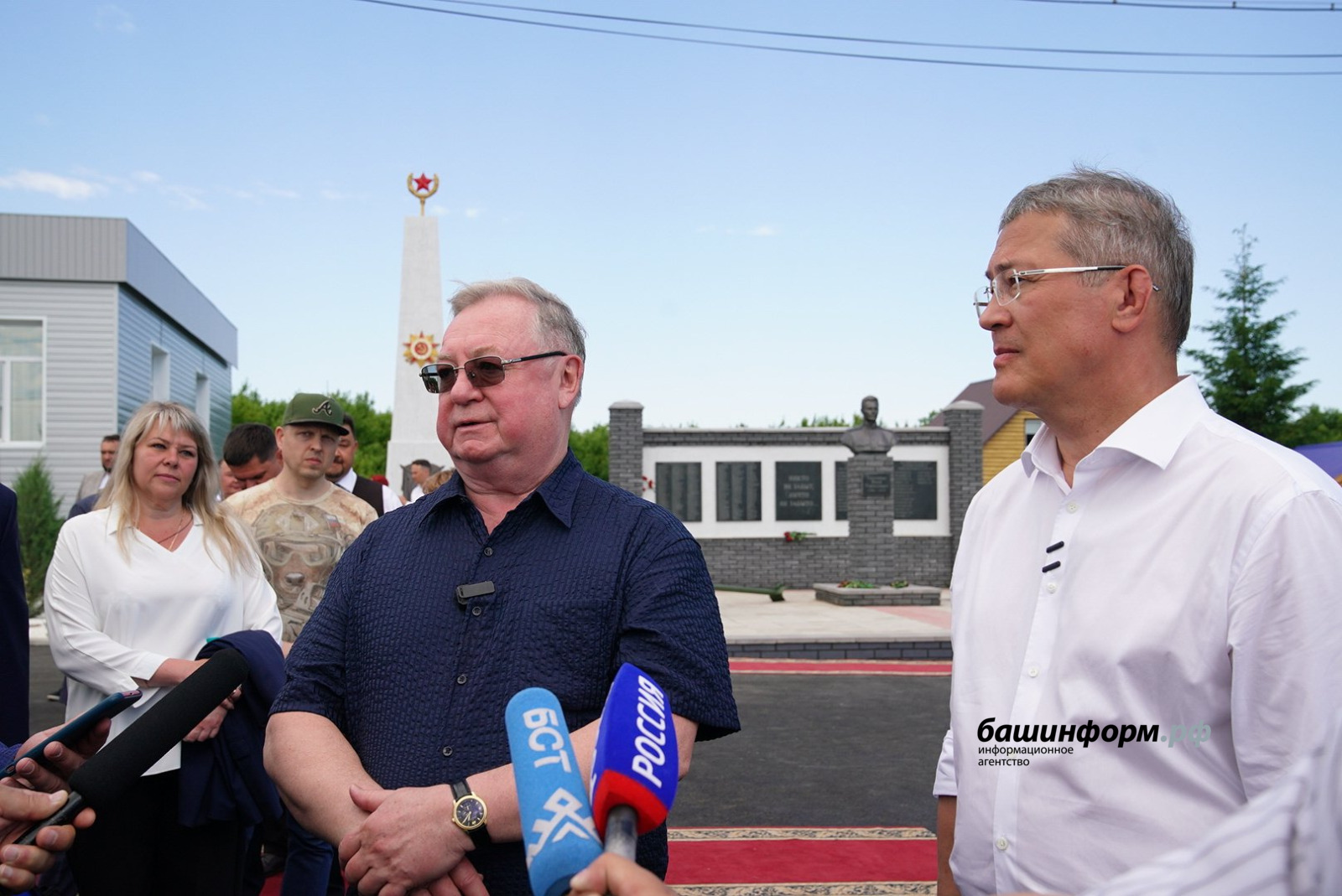 Олег Яровиков