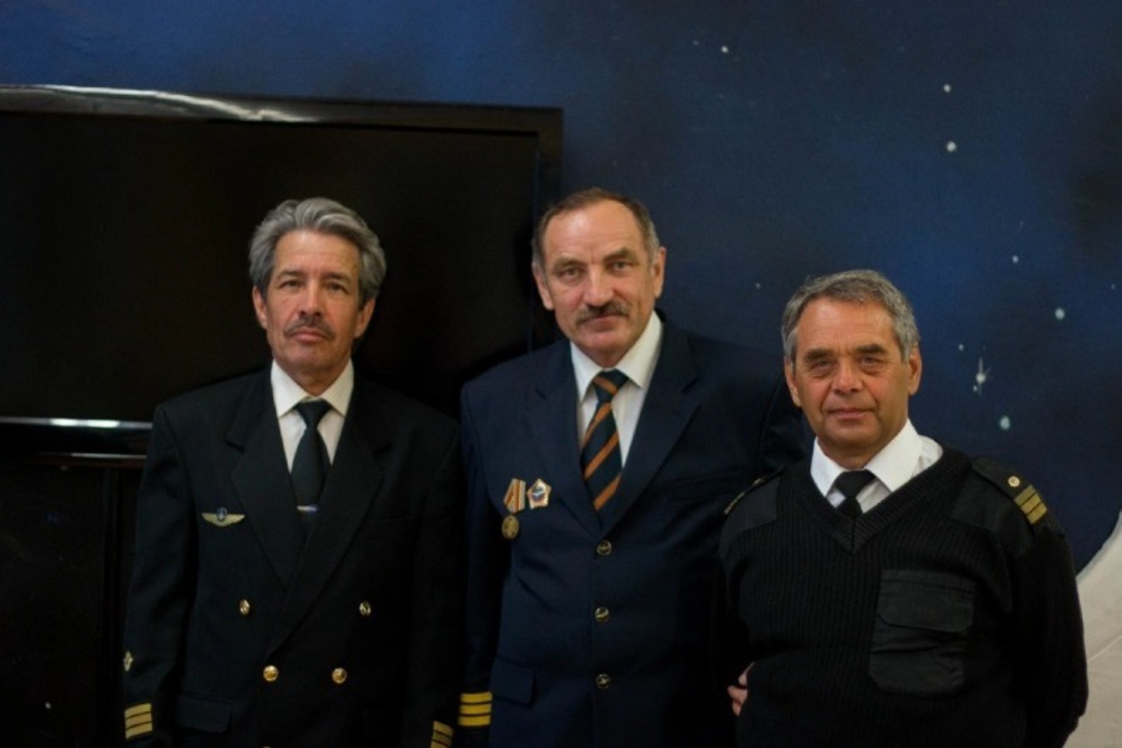 Уфимские летчики, спасшие 25 лет назад пассажиров, награждены орденом Мужества