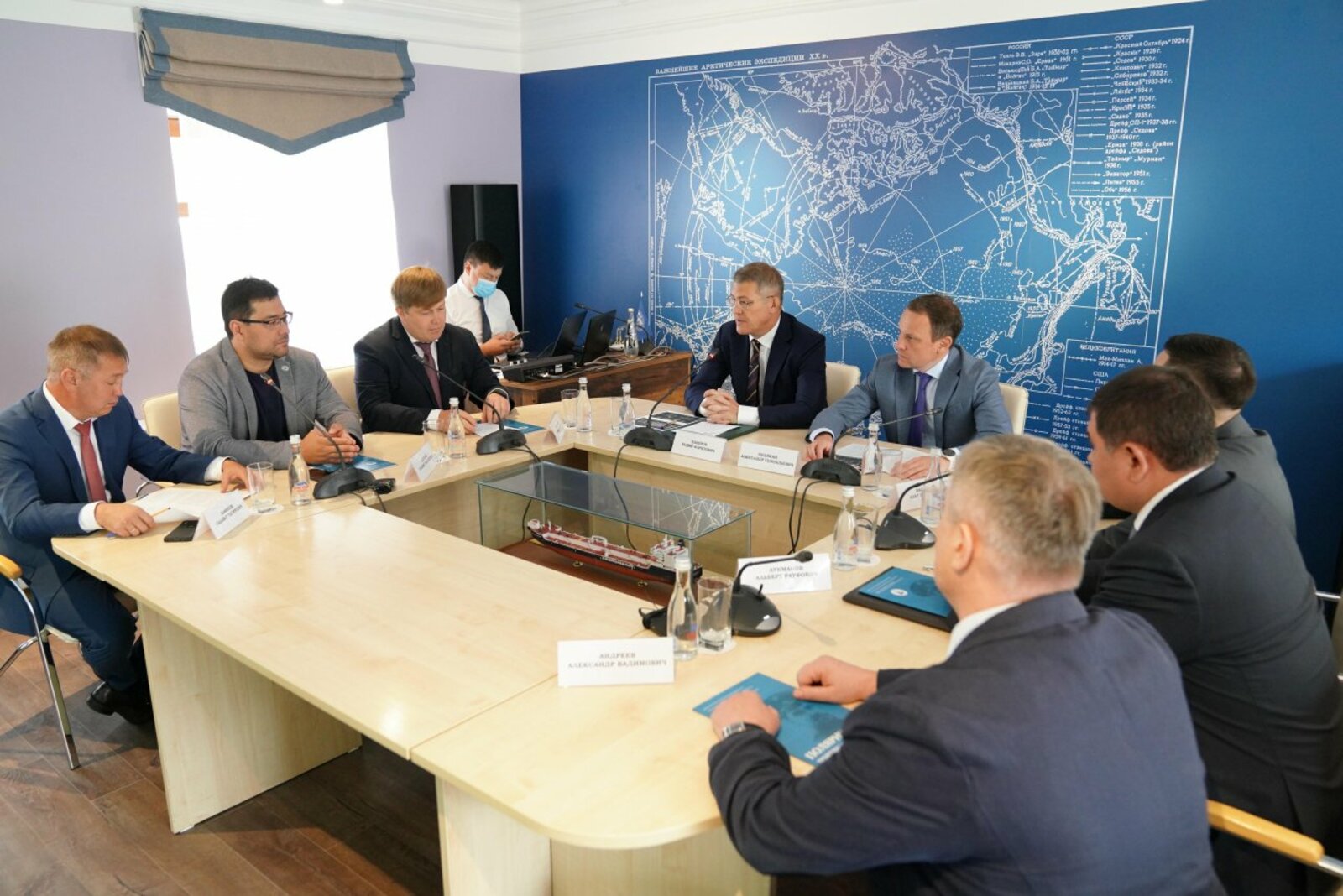 Олег Яровиков