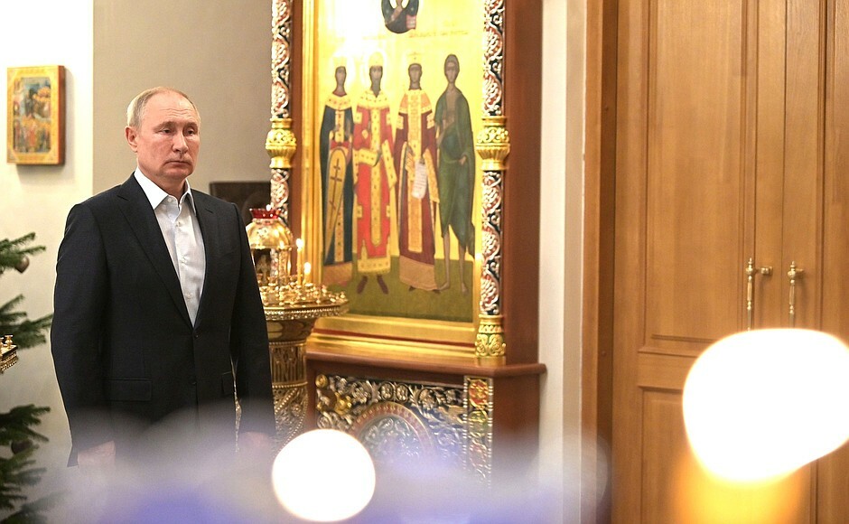 Владимир Путин поздравил с Рождеством Христовым