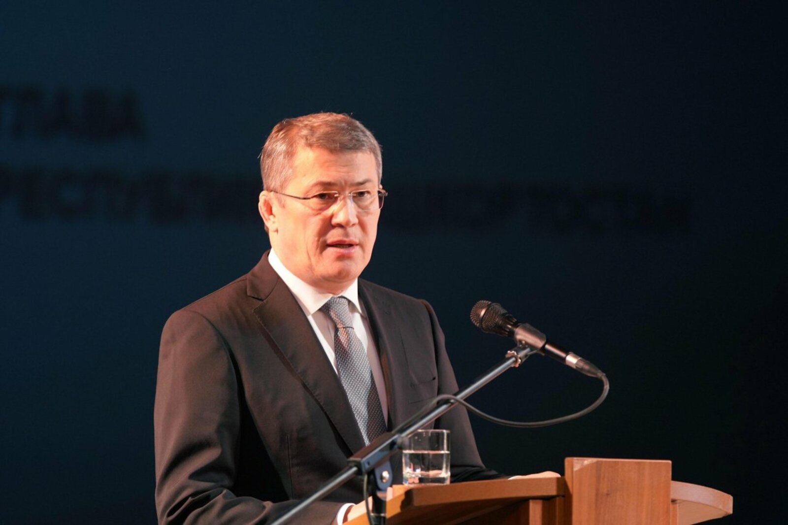 Олег Яровиков