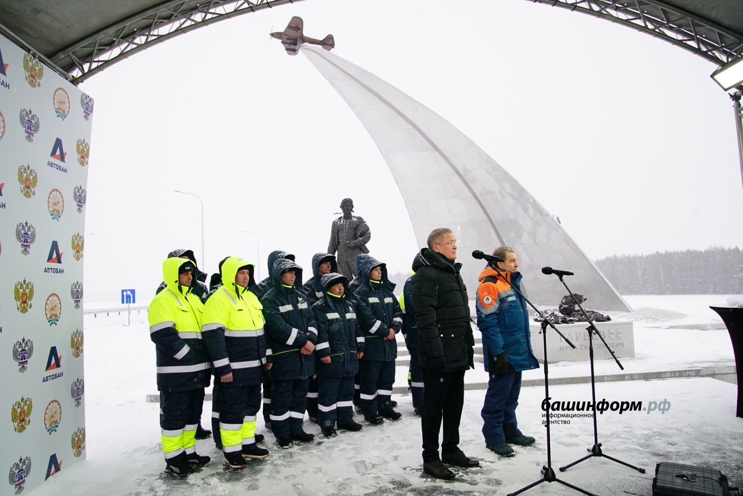 Олег Яровиков