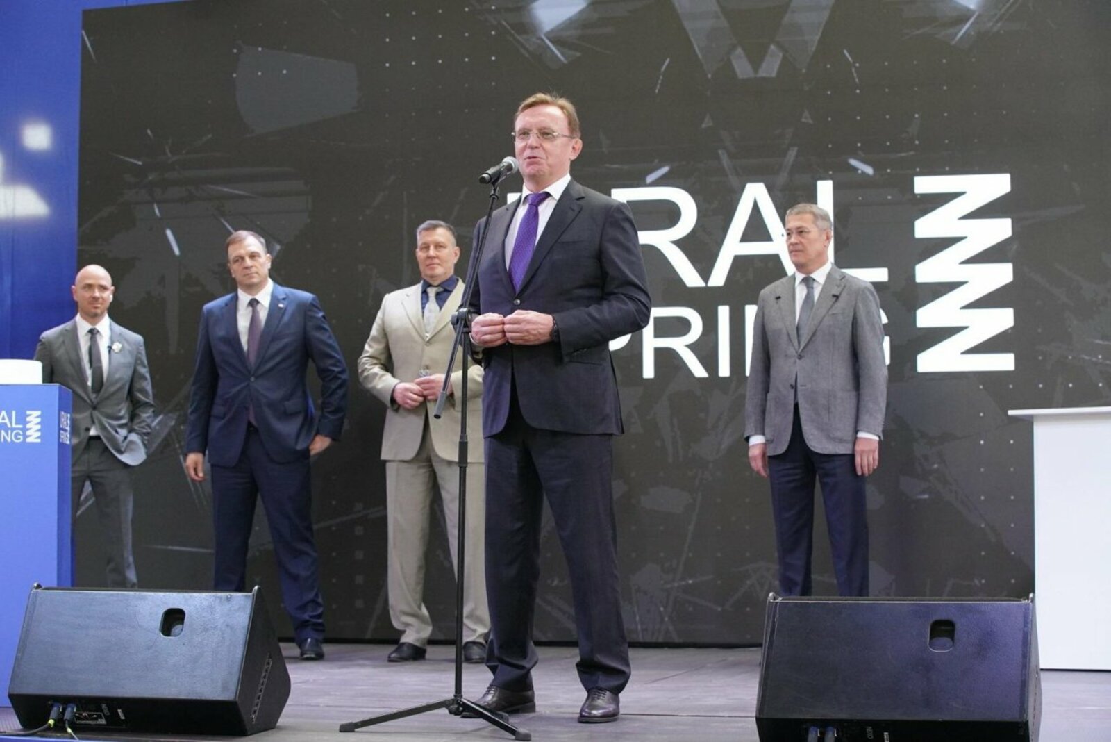 Олег Яровиков