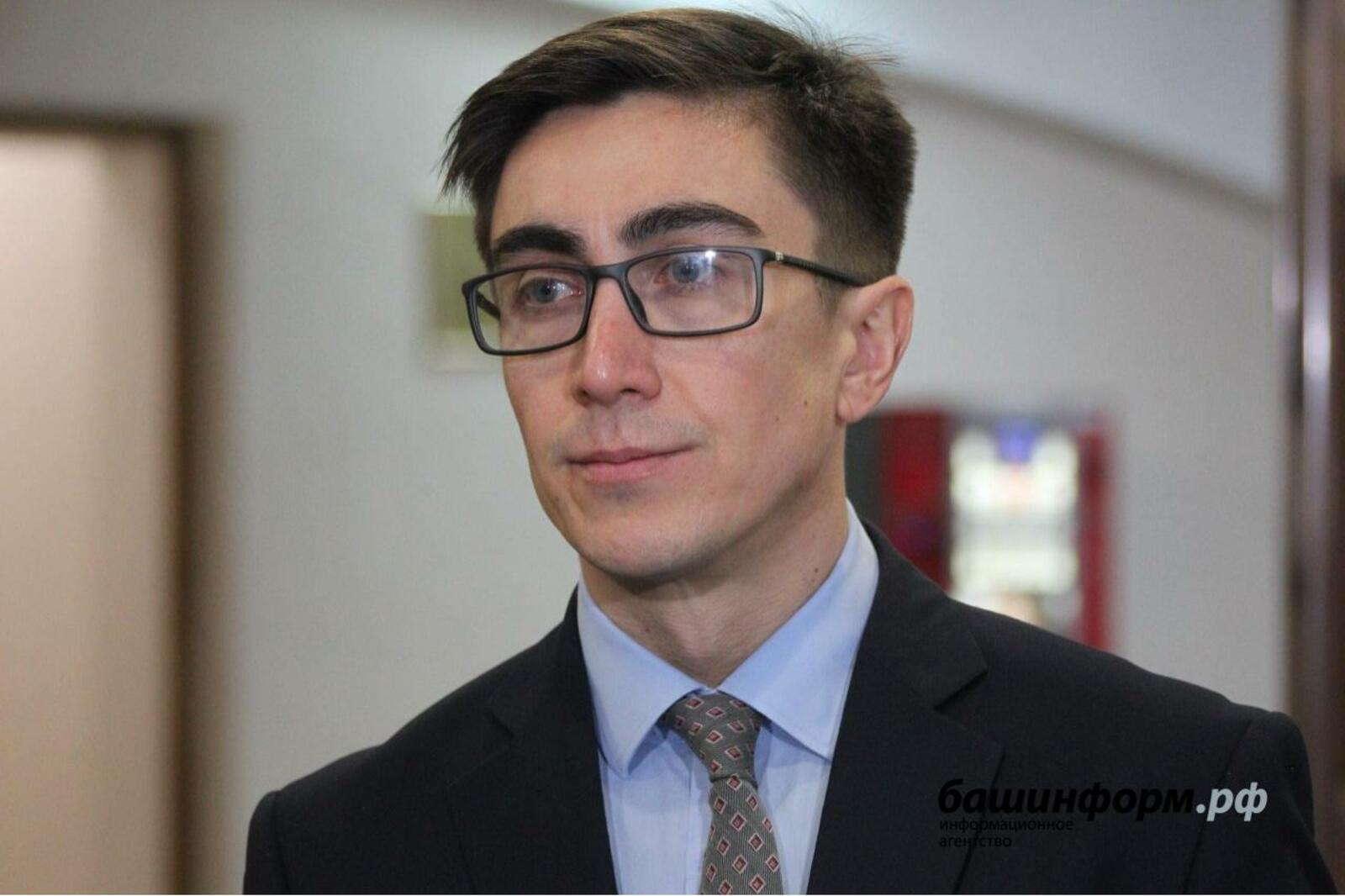 Олег Яровиков