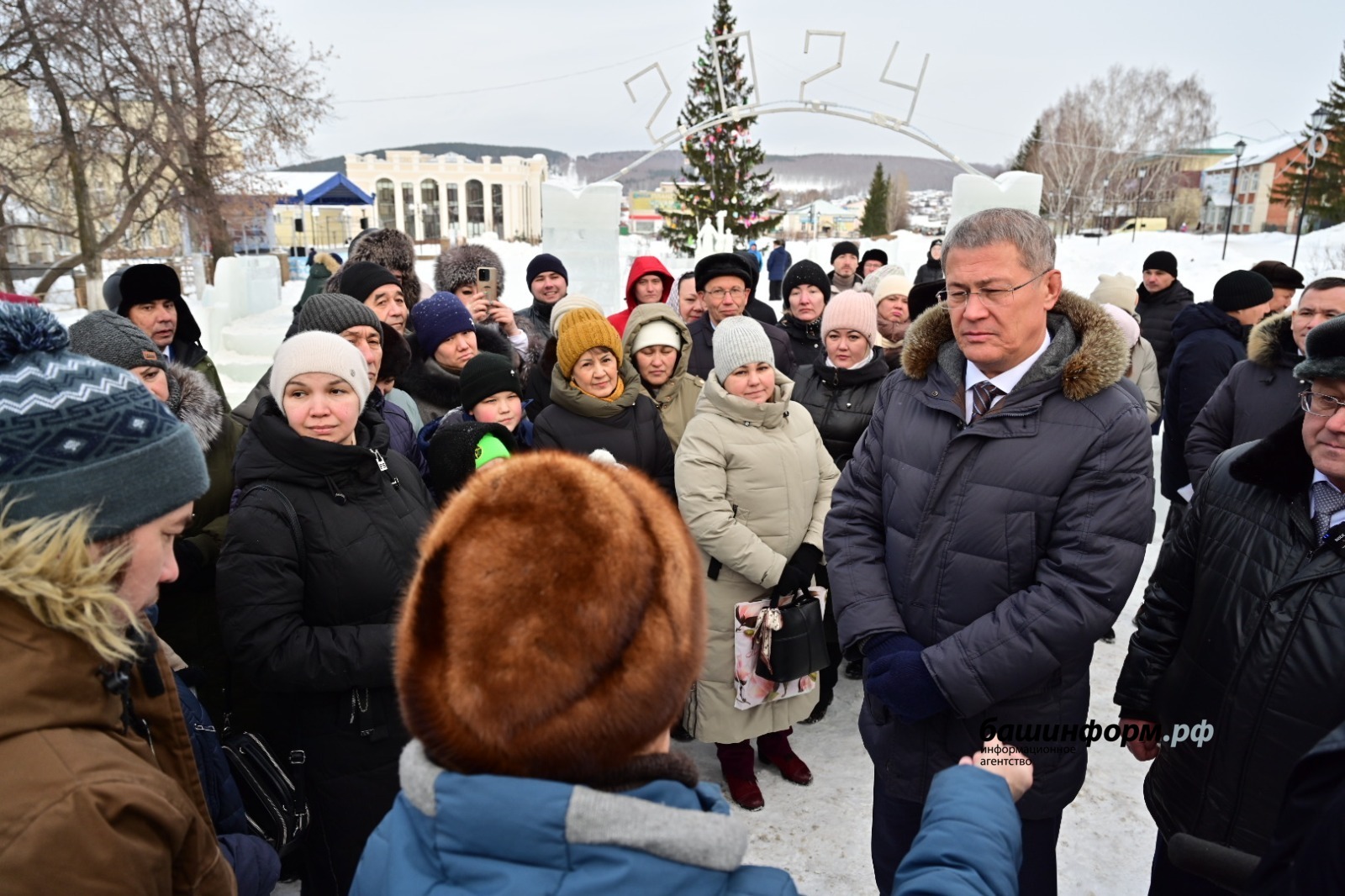 автор