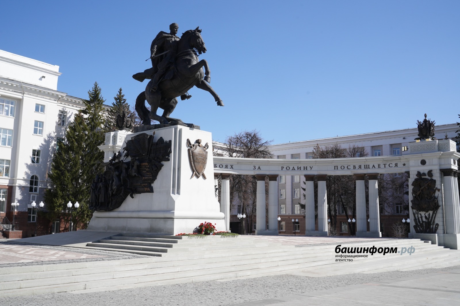 Олег Яровиков