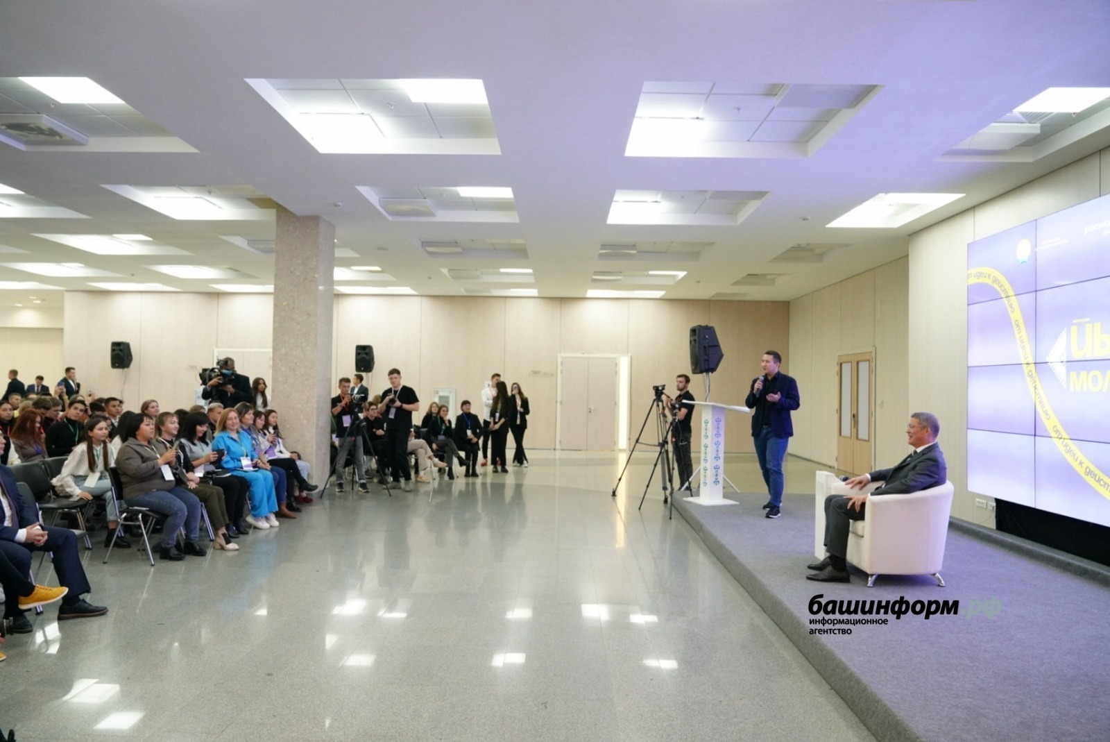 Олег Яровиков